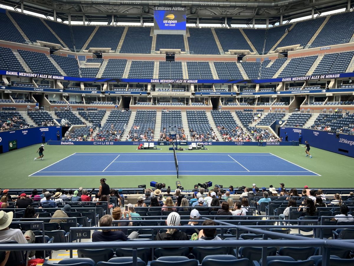 #5 seed Daniil Medvedev and #10 seed Alex De Minaur warm up before their first matches during US Open Fan Week.