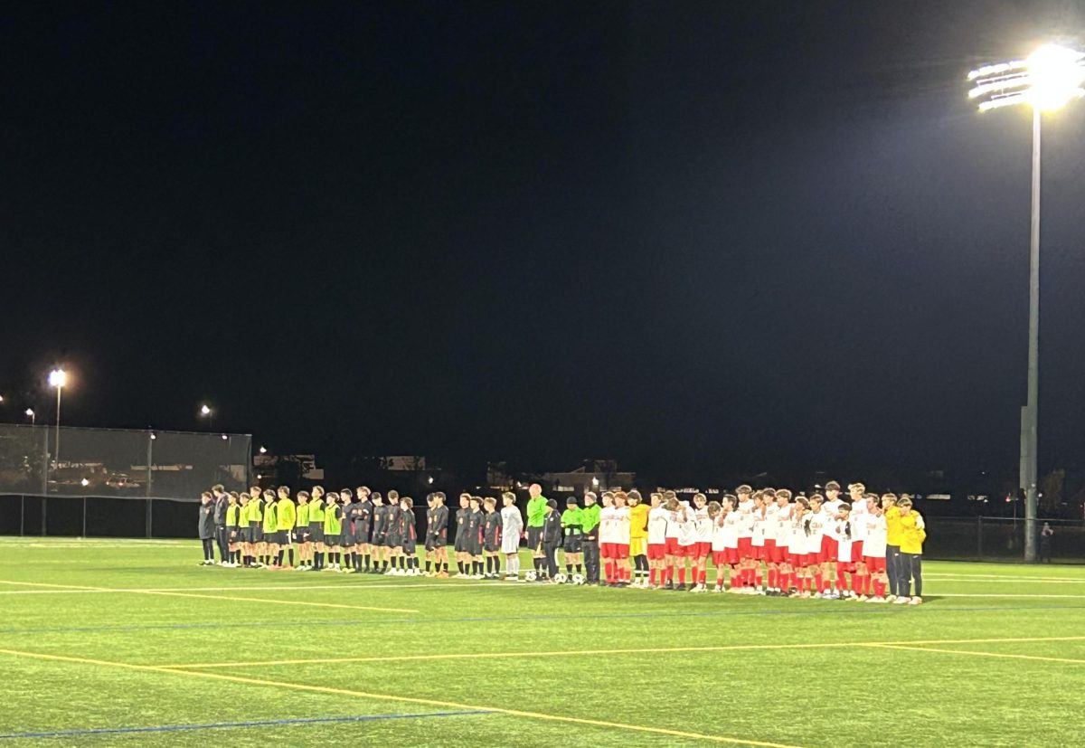 The Hellgate Knights and the Bozeman Hawks line up before their quarterfinal match on Oct. 25. Photo by Will Hansen. 